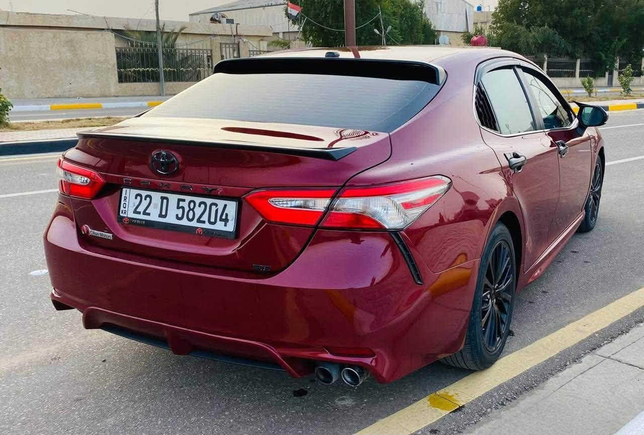السلام عليكم تيوتا كامري موديل 2018 se
فول مواصفات ما عدا فتح داخل جلد بجم كبس جنطه كبس اربكات سليمه الضرر فقط بابين تبديل 
مكينه كير كفاله 
تبريد ثلج 
تخم تاير جديد 
حداديه جديده 
السعر 170$وبيه ماجل 
مكان السياره ديالى خانقين
***********
