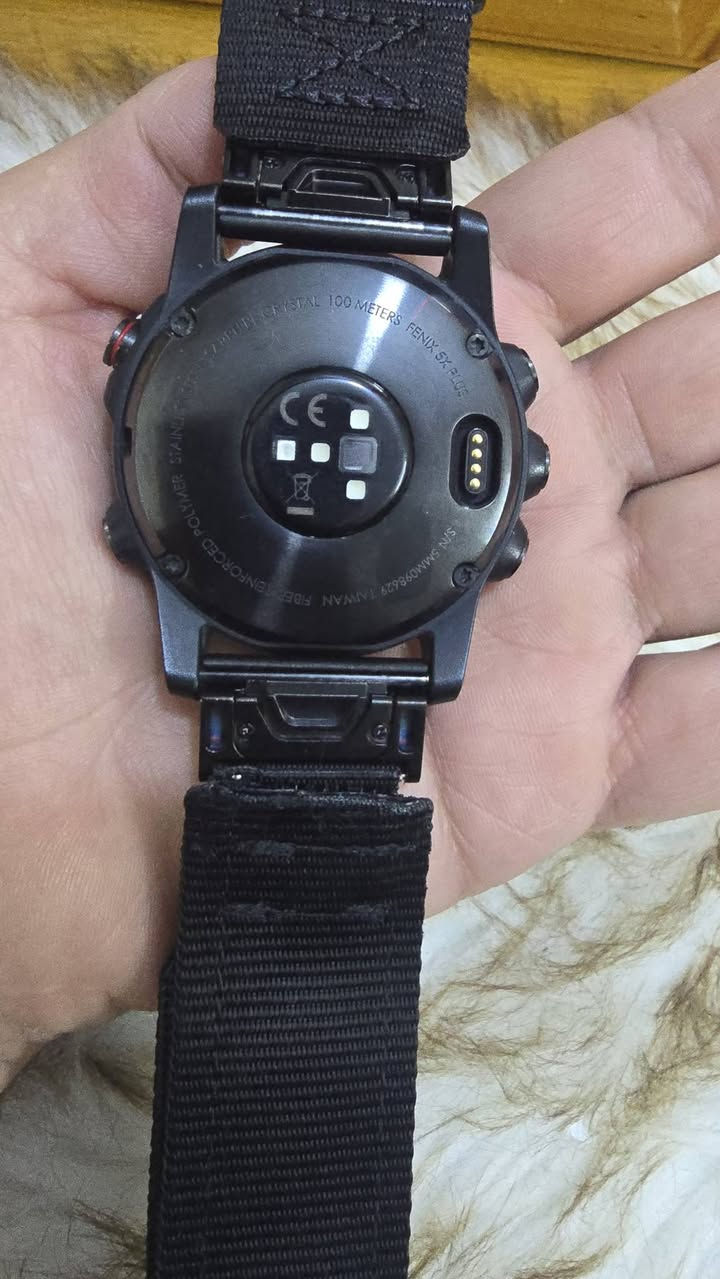 فنكس5xبلس حجم51مع كيبل شحن نظافة كماموضح سير كتان استفسار واتس وخاص ***********
