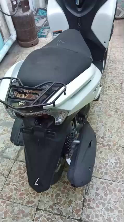 السلام عليكم ورحمة الله وبركاته اخوان دراجة تريستي للبيع فول مواصفات كامرة خلفيه اماميه شاشه يدات تتفئه بريك دسك نظام abs محرك 125 كلهة جديده كفاله عامه ماشيه 82 السعر 2 مليون وبيهة مجال بسيط مكاني بغداد الدورة ***********
