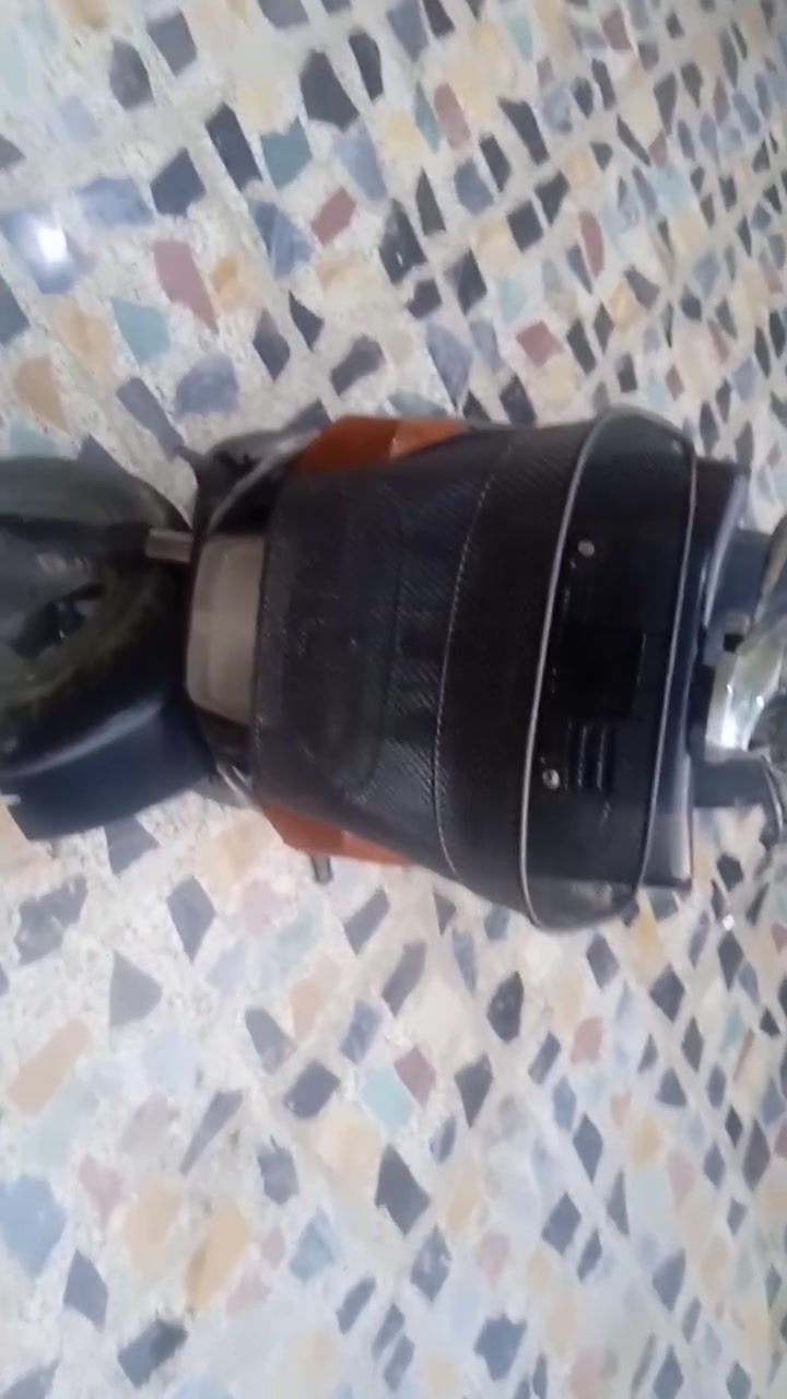 السلام عليكم بيكم نضيفه كله شغال كهربائيات سلف وهندر محرك بلاد كلهه اصليه كفر اصلي سعر 475 مكاني بغداد الحبيبيه قرب مطعم وليد ***********
