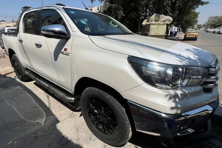 هايلوكس 17
سنويه لغاية 2027
ماشيه ١٤٥
مكان بغداد بسمايه
سعرها 265ورقه
محرك ٤سلندر(2700)
بصمه تشغيل وأبواب اماميه +فورويل+حساس خلفي+تبريد قطعتين+شاشه+كامره خلفيه+تحكمات ستيرن جهتين فول+اشاير بالمري وباقي مواصفات السياره واضحه
***********
***********
