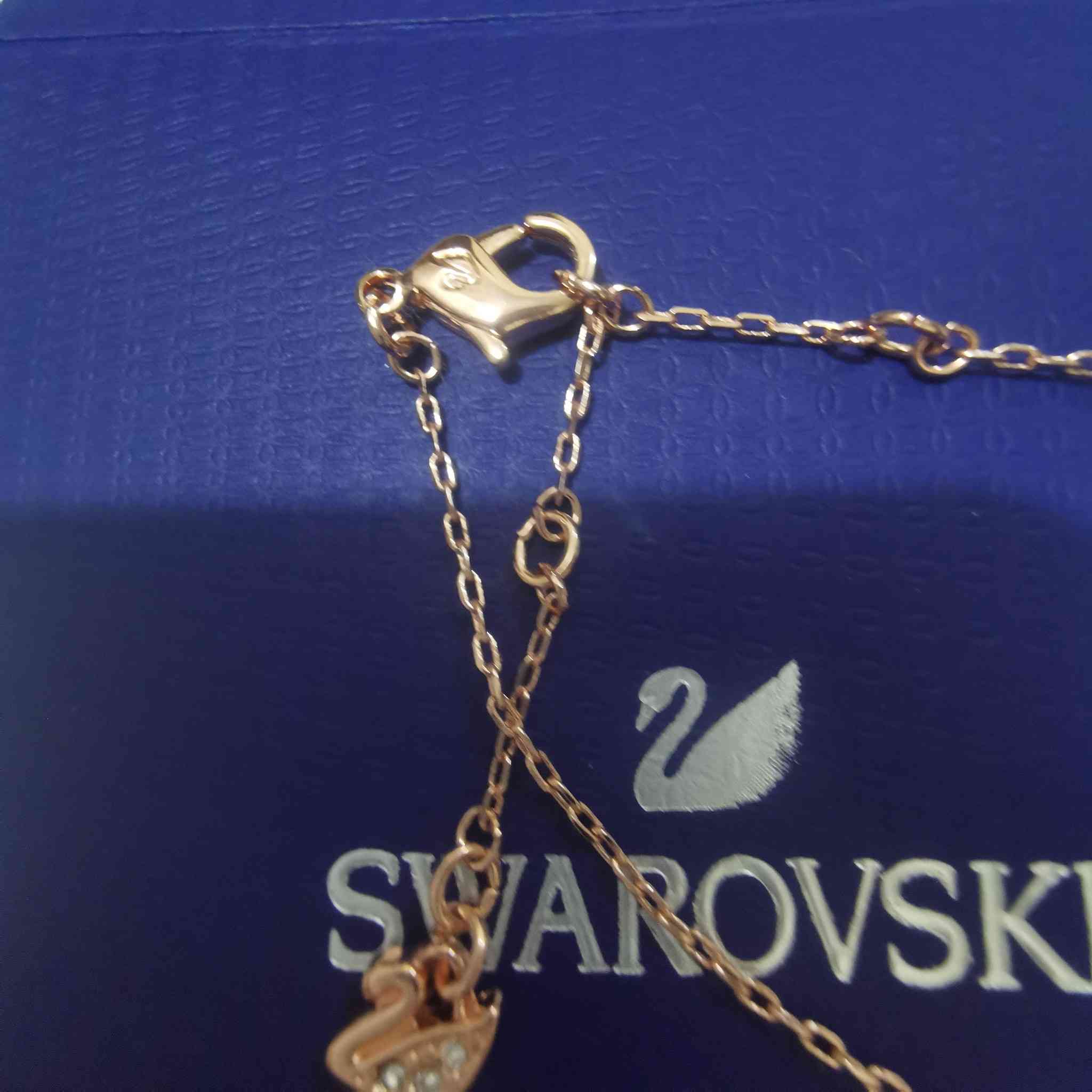 هذا المنتج عبارة عن قلادة وقلادة سواروفسكي (Swarovski) بتصميمات كريستالية أنيقة  سعره مع توصيل ٤٠ الف


**إذا كنت صاحب هذا الإعلان وتريد حذفه لأي سبب، رجاءا أرسل رسالة إلى الدعم الفني**