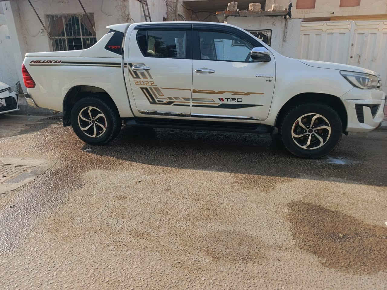 فور ويلTRD18 باب اول سته سلندر رقم سليمانيه جديد سياره كفاله عده بارد قليل باب البدي وشخوط بصيطه 
السعر ٢٩٠ مكان كربلاء
***********
