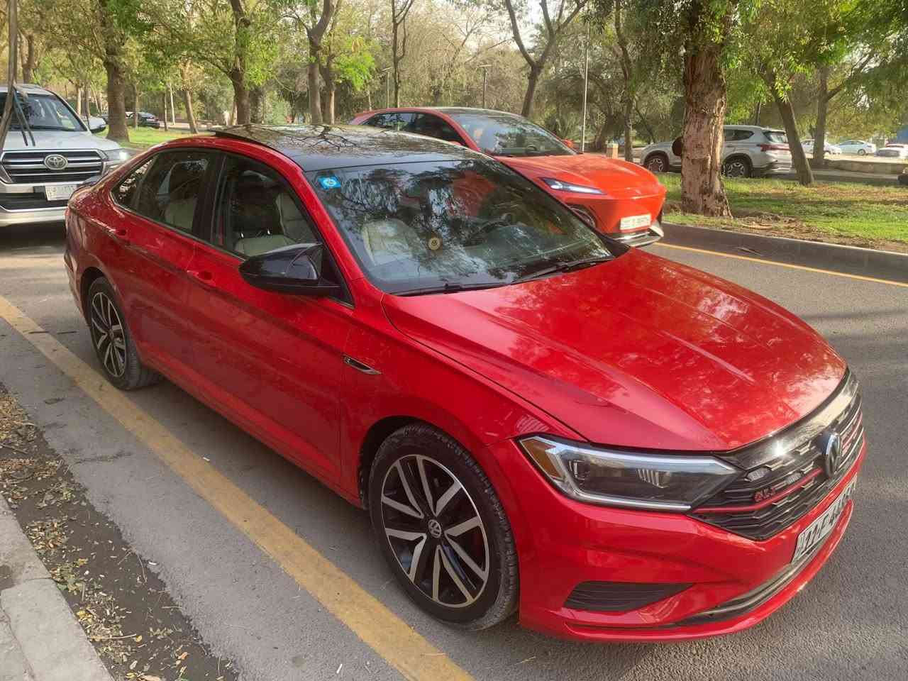 Volkswagen Jetta 2019
سعر بلاشش ١٣٥$ بيها مجال🔥
فوول مواصفات  R, Line
بنوراما
بصمة
رادارات ٣٦٠ درجة
كراسي جلد،كهرباء،تدفئة 
داخل لونين
تحكمات ستيرن
وياله ١٨
ماشية فقط ١٢٩الاف
ضرر❌بنيد وجاملغ وبيها بخات هنا 
ارباك ستيرن و داشبورد اصلي 💯/💯
سيارة مرقمة و بسمي
موجودة 📍بغداد
***********
