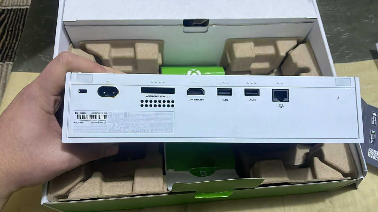 سلام عليكم
سيريس اس 

ذاكرة ٥٠٠

اصدار ٢٠٢٣ 

كامل ملحقات استخدام جدا قليل 

جوستكات عدد ٣  اصلي ٢ تجاري ١ 

ويا حساب بي لعبة سكيرو وحساب بلاك اوبس وفورزا مليان فلوس 

الجهاز بي فقط صفار من يم البور بسبب سيار الكهرباء جان قريب عليه واحترك والجهاز شوية صار بي اثر ما مبين الا تركز بي گد ما بسيط 

الجهاز لا مفتوح ولا مصلح 

ضمان اسبوع بعد استلامك من المندوب اذا بي اي خلل فلوسك راجعه 

سعر الجهاز ٣٨٠ وبي مجال بسيط 

واتساب: ***********

اتصال : ***********

توصيل موجود لكل محافظات العراق شرط عالفحص
