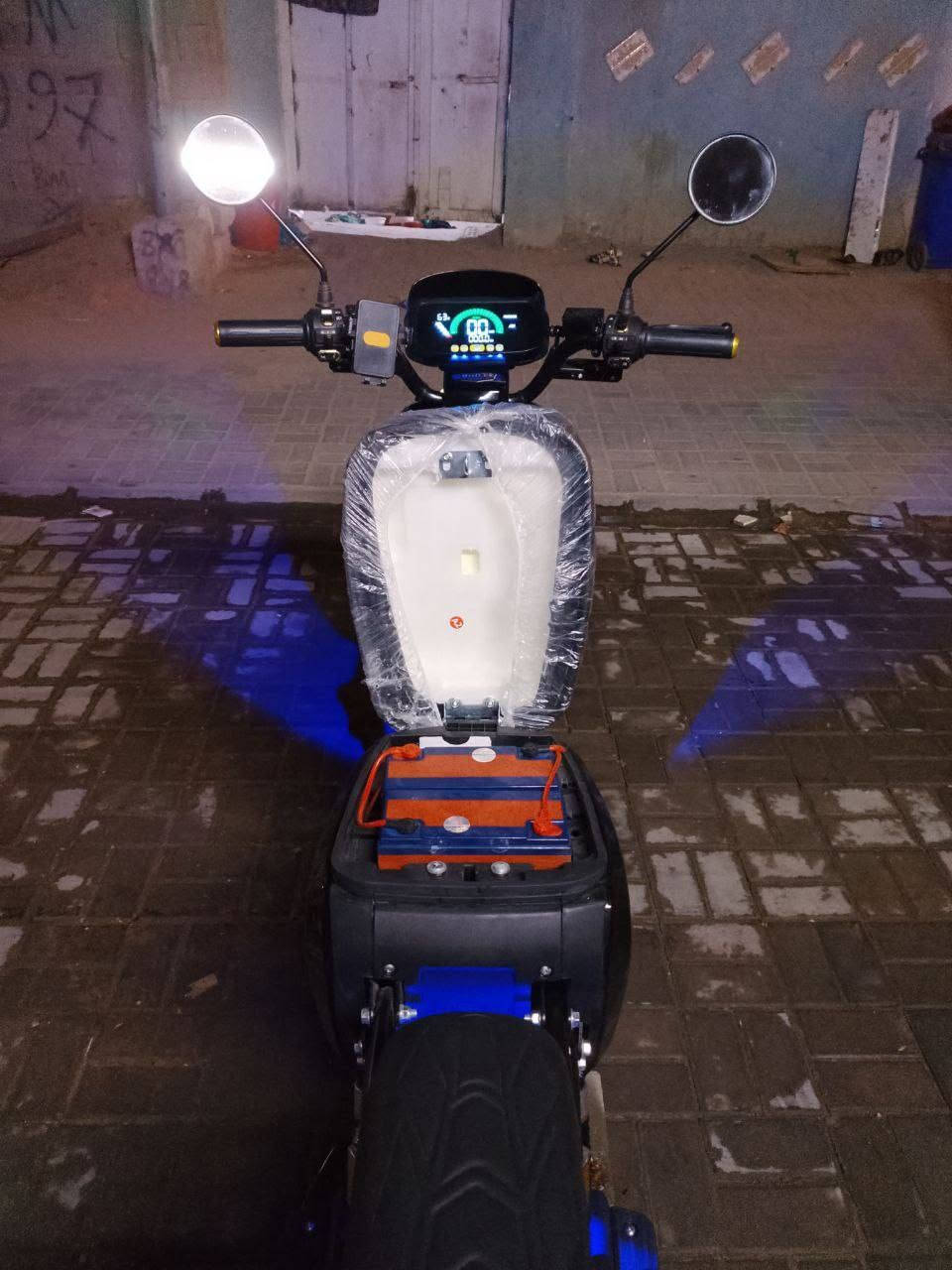السلام عليكم دراجة شحن للبيع 
نوع R9
خمس بطاريات 
نضام بك 
دبل اشارة 
ملف 1200
البطاريات اخت الجديدة 
المكان كربلاء حي الغدير 
للاستفسار الاتصال على الرقم 
***********
