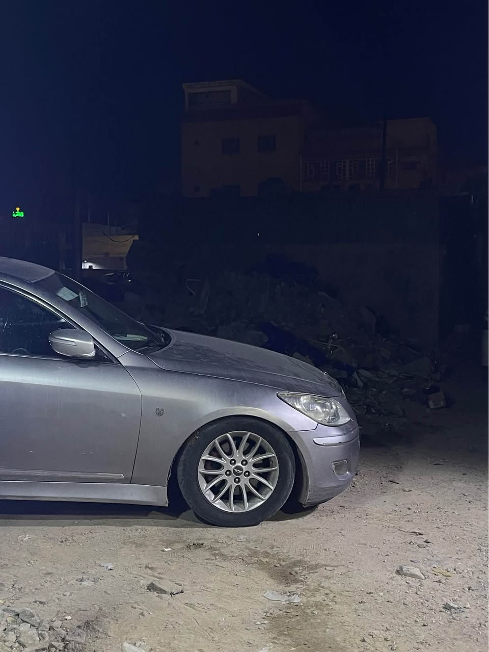 السلام عليكم 
الكلمة الطيبة صدقة   
السوك كلشي بي 
جنسزز للبيع 
2014 وارد كوري فول مواصفات 
بيها  قطعة صبغ جاملغ خلفي بكوريا  وبيها بارد  مكانات مواصفاتها شاشة كبيره تحكات  كشنات تدفئة وتبريد جام 4 اوتو. تحكمات خلفية  مري شفط    حساسات خلفي حساسات امامية كامرة خلفية فتحة كشنات جلد  3 قطع تبريد  بصمة  صندوك على البصمة وكهربائي. مكينه زيرو كير 8 نمر مكينه 3800 متواجد واتساب  *********** مكاني البصرة القبلة حي المهندسين  سعرها 130 البصرة, العراق
