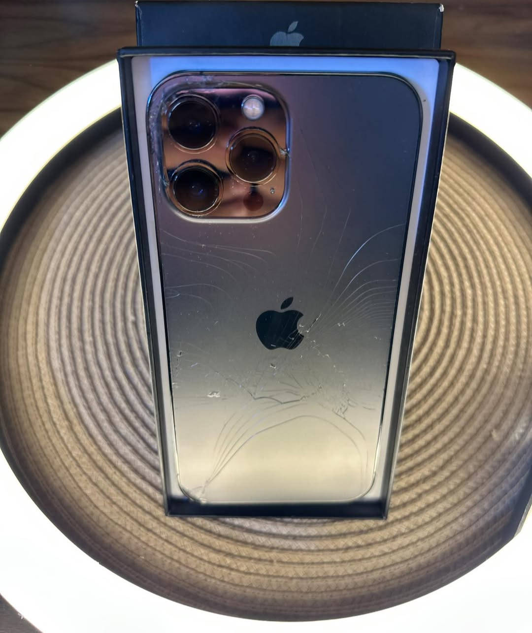 السلام عليكم 13 برو ماكس اللون اسود مميز
نموذج M الجهاز مكفول كفاله عامه فقط الضهر مفطور 
ذاكرة : 256
بطارية 79%‎ بلاديه 
نضافه الجهاز %98 كلش نضيف السعر625 وبي مجال بسيط للشراي انشالله🏘️مكاني بغداد حي الاعلام ☎️للاتصال  *********** فقط واتساب توصيل ماعندي
