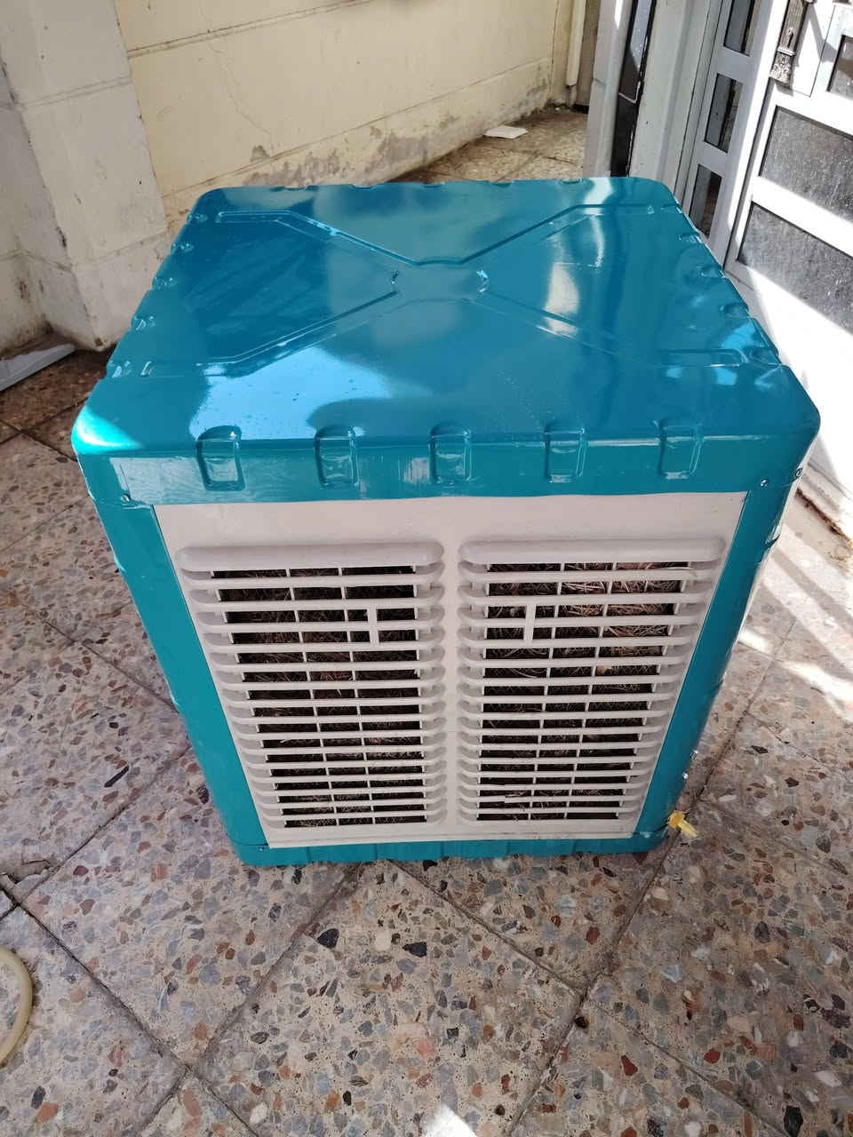 مبردة مستعملة للبيع جديدة بمعنى الكلمه ماطور كيا  دبل واتر بم دبل حلفه مستخدمه ايام اخذتها قبل سبوعين ضمان سنه وصلها بعده موجود رايدها ب١٢٠ الف ومجالها قليل جديد  ***********
مكانها بغداد السيديه تقاطع درويش 
مبردة مستعملة للبيع جديدة بمعنى الكلمه ماطور كيا  دبل واتر بم دبل حلفه مستخدمه ايام اخذتها قبل سبوعين ضمان سنه وصلها بعده موجود رايدها ب١٢٠ الف ومجالها قليل جديد  ***********
