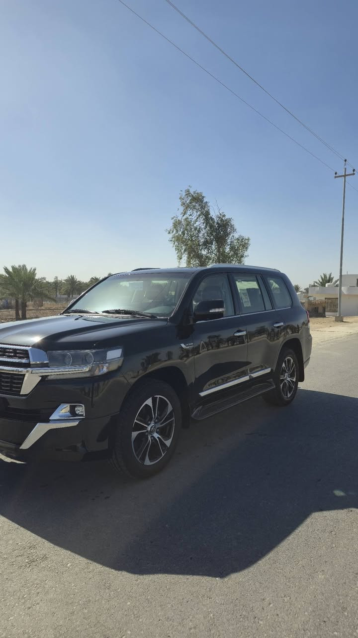 السلام عليكم ورحمة الله
لاندكروز موديل 2021 بحريني باب أول فول مواصفات رقم بغداد الجديد بأسمي تحويل مباشر....
محرك 6 سلندر ماشية 90 الف كيلو مكفولة 
مكاني بغداد الدورة 
***********
***********
