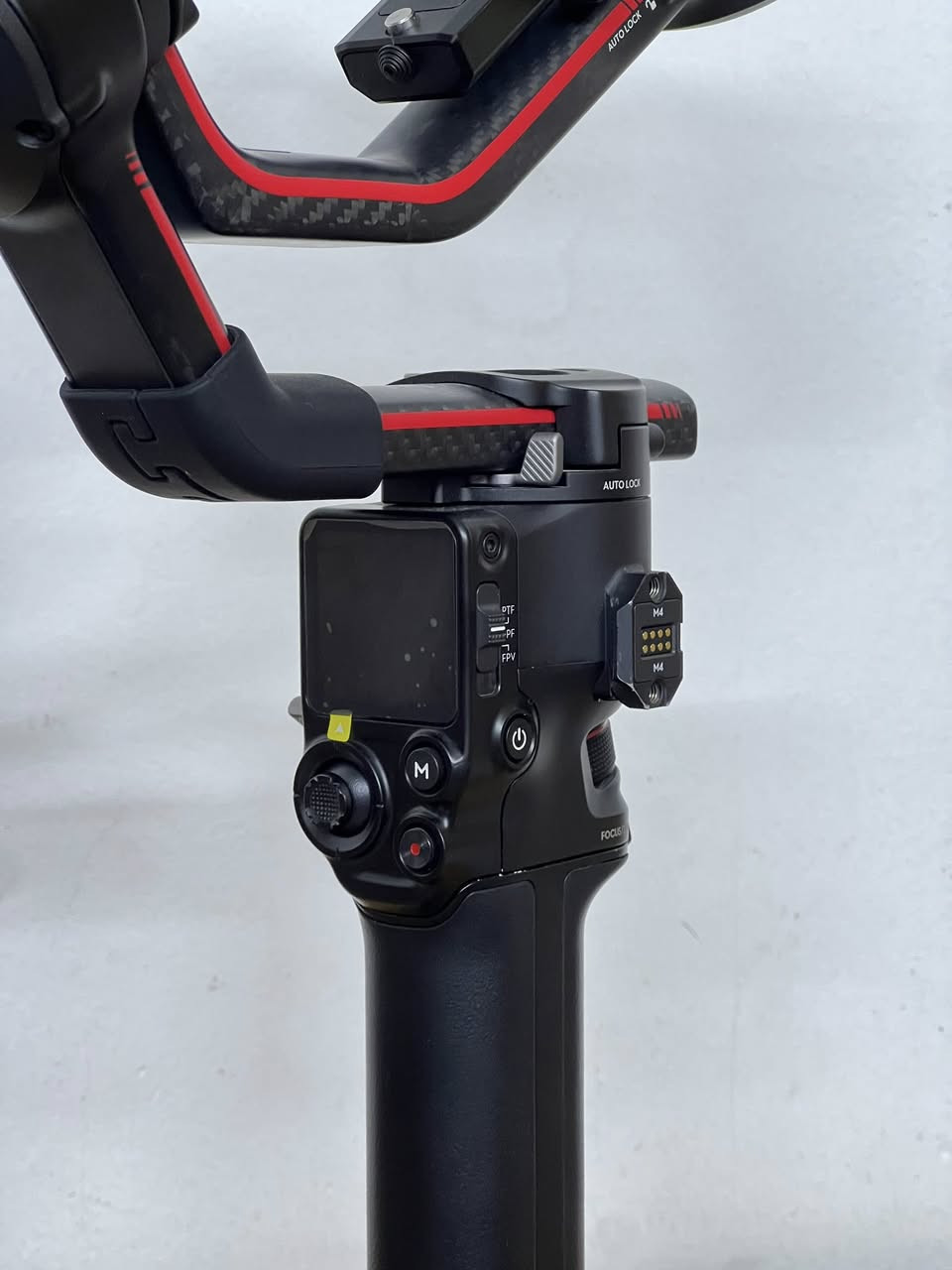 السلام عليكم
رونن rs3 pro 
اخوان الرونن بعدة جديد حتى لزكة الشاشة ما شايله من عندة والجنطة والكيبلات والكارتونة مالتها كلها موجودة 
رايدة ب800 وبي مجال مكاني بلديات


**إذا كنت صاحب هذا الإعلان وتريد حذفه لأي سبب، رجاءا أرسل رسالة إلى الدعم الفني**