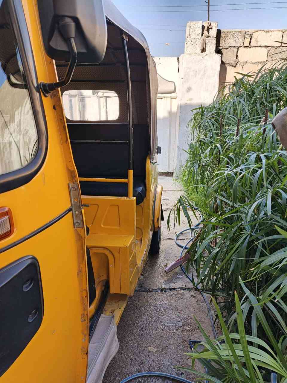 سلام عليكم تكاتك للبيع موديل 2018..5600 .وبيها مجال 
موديل 2019 .6000.000
العنوان بغداد سبع قصور.
***********
