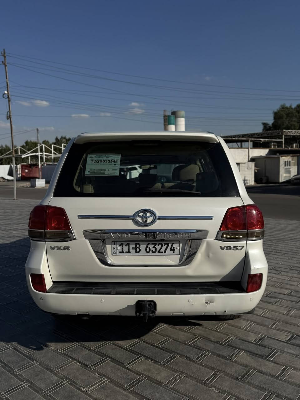 لاندكروزر بيضاء اللون.
موديل 2010 بغداد. GXR
6 سلندر 
 الرقم الدولي الجديد. بأسمي. 
ماشية تقريبا 143000كم .
سلايد 
ويل كب كروم 
 
حساس امامي خلفي.
زراكات لايت  
مكفولة من الصبغ والتبديل .
فقط ربع من الدعامية الخلفية .
ورصعة خفيفة بالصندوق الخلفي. 
بغداد 
السعر 29.500 و بيها مجال بسيط 
***********
