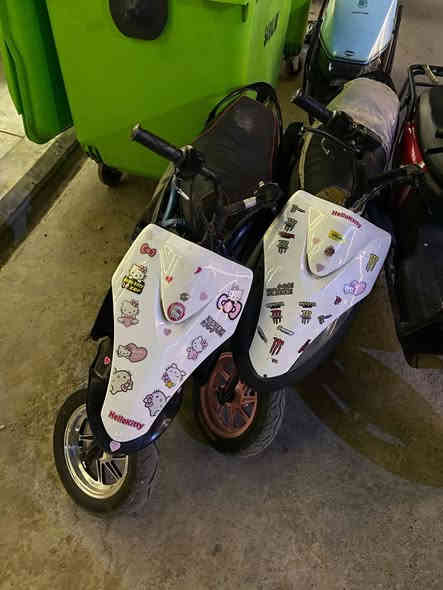 سلام عليكم دراجه مال لعب للبيع 55 الدراجه حلوه وناعمه الدراجه تجفيت جديد عل سحك هسه لدراجه سعرها 425 وبيها مجال  ***********
