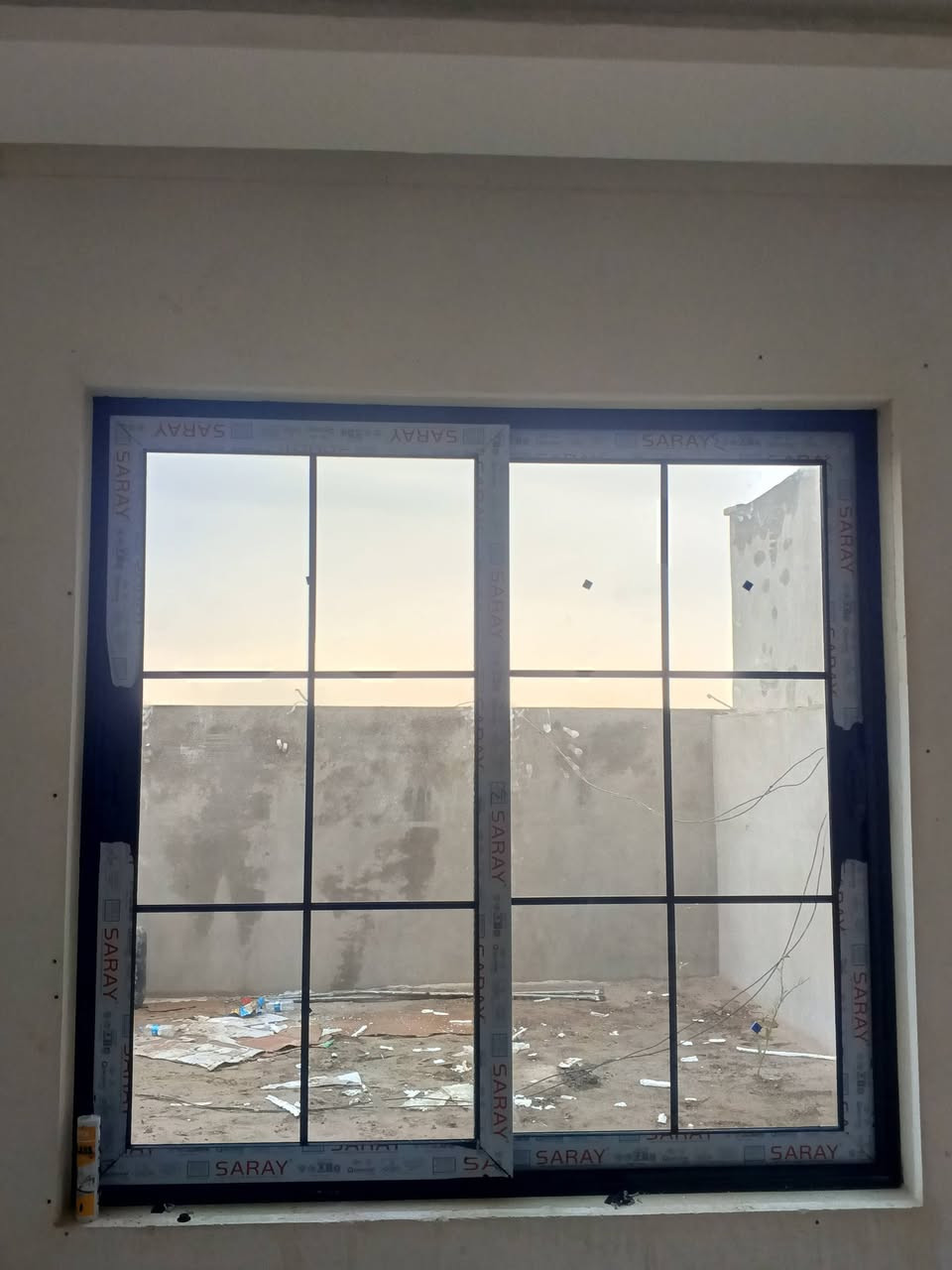 ابواب وشبابيك المنيوم بانسب الاسعار سعر المتر التركي سراي معه مانع ذباب جام سته ملم مقطع 7.5سعر المتر 85دولار سعر المتر مقطع 9.5 93دولار ***********.***********
