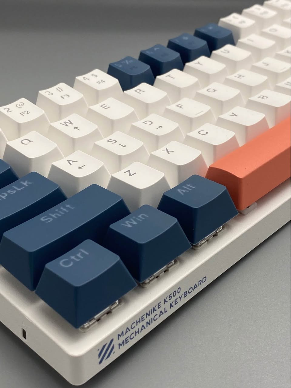 ⌨️ Machenike K500 61-Key – Mechanical Gaming Keyboard

🔹 التصميم: 60% مدمج مع 61 مفتاح لتوفير مساحة أكبر 🎮
🔹 السويتشات: Mechanical Switches باستجابة سريعة وعمر افتراضي طويل ⌨️
🔹 الإضاءة: RGB Backlight مع أوضاع وتأثيرات متعددة ✨
🔹 Anti-Ghosting: دعم Full Key Anti-Ghosting لضغطات دقيقة 🎯
🔹 الاتصال: سلكي عبر USB-C 🔌
🔹 المفاتيح: Double-Shot Keycaps مقاومة للتآكل والاستخدام الطويل
🔹 التصميم: حجم صغير مناسب للجيمينغ والتنقل
🔹 التوافق: Windows / Mac / Linux
🔹 الاستخدام: مثالي للألعاب التنافسية ومكاتب العمل الصغيرة

💡 كيبورد ميكانيكي مدمج يجمع بين الأداء السريع، الإضاءة RGB، والتصميم العملي لعشاق الألعاب.

السعر :30 الف
خدمة توصيل 🚚 لكافة أنحاء العراق 🇮🇶 بغداد, العراق


**إذا كنت صاحب هذا الإعلان وتريد حذفه لأي سبب، رجاءا أرسل رسالة إلى الدعم الفني**