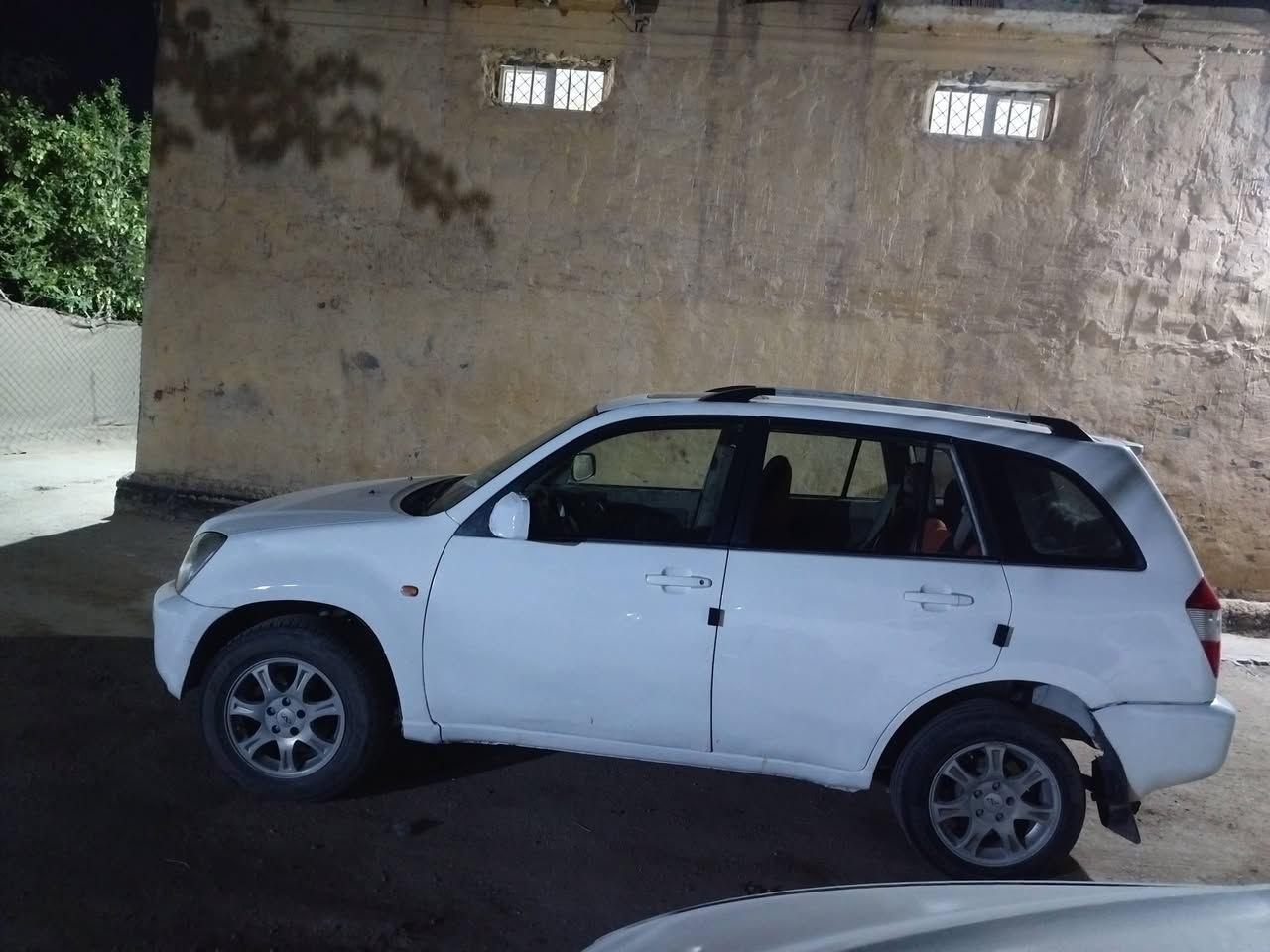 السلام عليكم تيكو للبيع موديل 2012مكينه كير كفاله كير ميكانيكي السياره لاضربه ولا تبديل مكان السياره حله ابو غرق للاستفسار الاتصال على الرقم ***********
