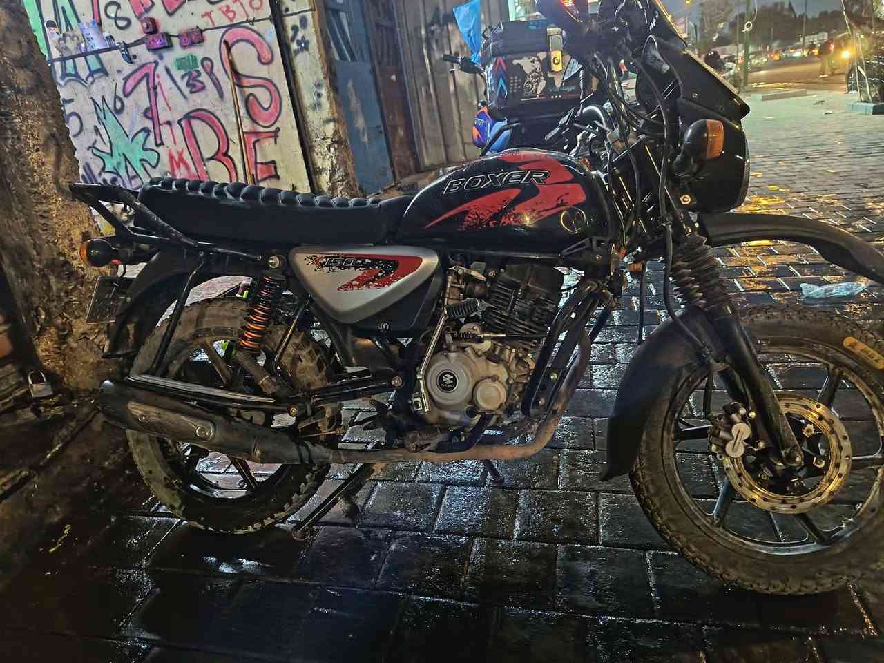 رقم لوحتين انكليزي موديل 22 تحويل ثاني يوم بيها تبخير بس دراجه كلها جاهزه بس ما مغسوله قفله 1500 مال بيع سريع
 بغداد مدينه صدر
شراي اتصل واتساب فقط مو شراي لا ضل تعامل والله مابيه حيل اضل احجي ***********
