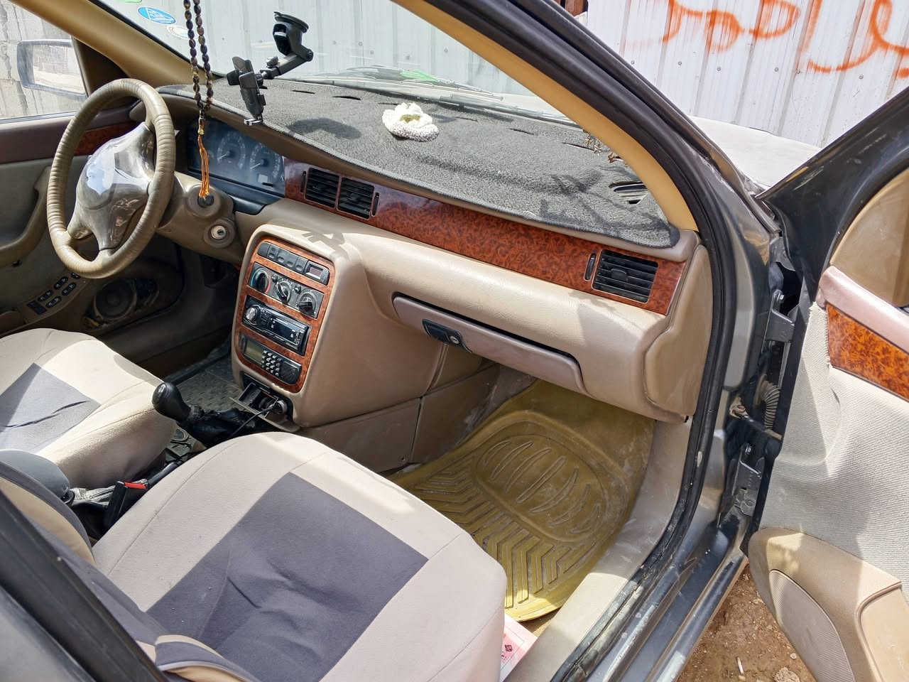 سلام عليكم
سمند موديل 2012 ،،،،،،،
بسمي رقم قادسيه هزه جديد سنويه جديده رقم نكليزي ،،،،،
محرك كفاله ،،،
كير كفاله ،،،
تبريد شرط ثالج  ،،،،،
تدفئه جمر ،،،
حداديه جديده امامي خلفي ،،،
كهربائيات كلها شغاله ولا مابيها نقص كلوب 
سنتر لوك كي فايف تشغيل عن بعد 
سستم صوت انفنتي ،،،،
تايرات جديده ،،،
مكفوله من الضربه  بيها رشات جماله شي بصيط كلش 
قماره بنيد بيهن جراد شويه  ،،،
دواخل بل جيس ،،
السياره جديده بمعنه الكلمه وستخدام شخصي يعني ما مشتغله تكسي ومال جناي تاخذه ربع مذب عليه  
السعر 49 وبيها مجال جدا بصيط 
مكاني كربلاء الحر الصغير 
***********
