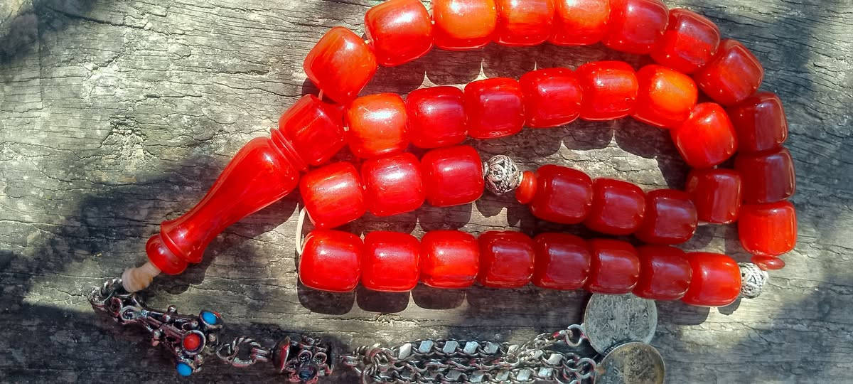 يسعد مساكم بكل خير ❤️❤️❤️
مسبحة مسكر تقليد الكوربا خامة طيبة قطع لف معرقة اسود عدد الحبات٣٣حبة وقياس الحبة ١٢/١٢مل محلاية بطقم فضة


**إذا كنت صاحب هذا الإعلان وتريد حذفه لأي سبب، رجاءا أرسل رسالة إلى الدعم الفني**