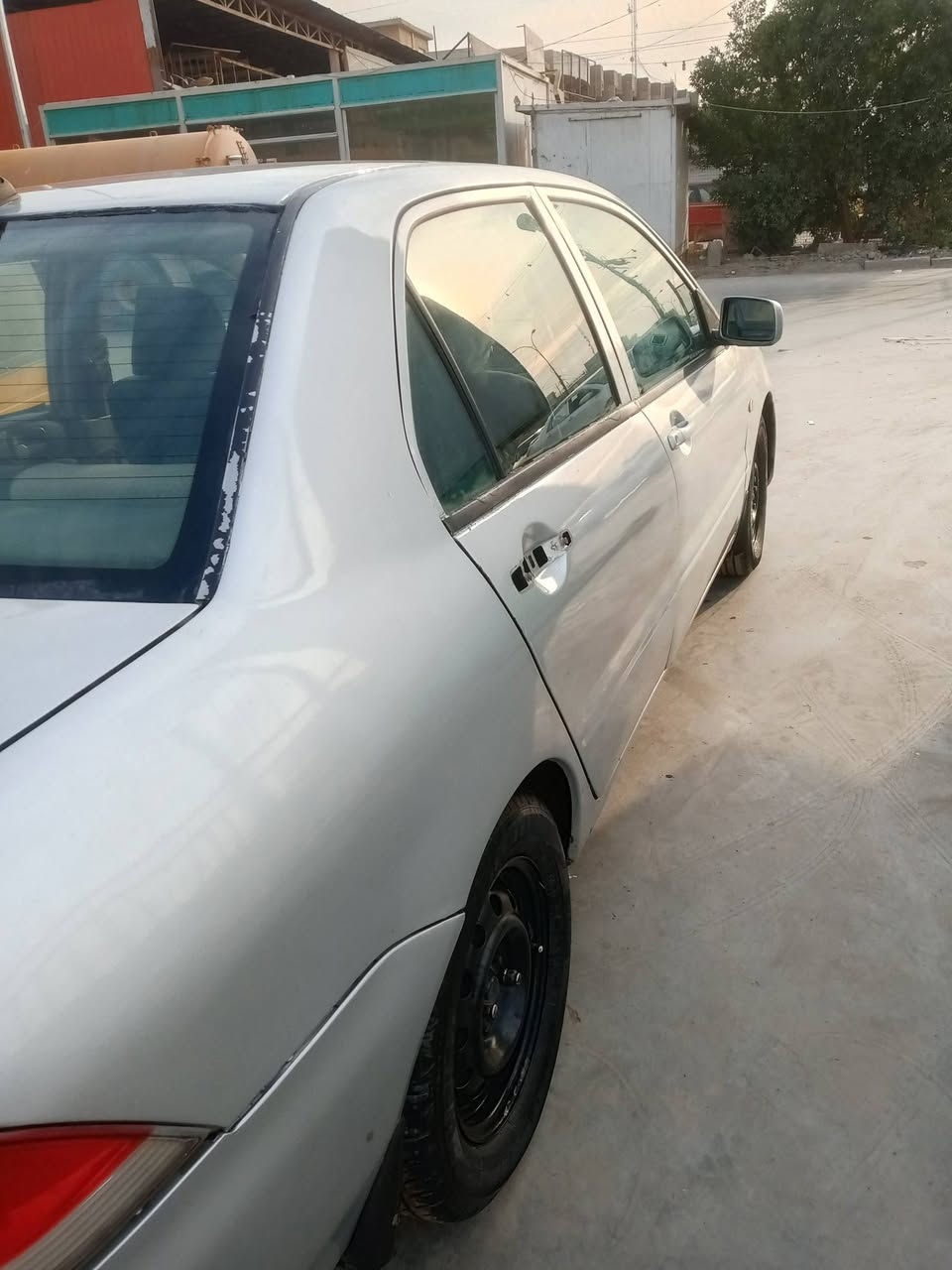 لانسر موديل 2005 مصبوغه عام اثر جراد مدوشمه كير اوتوماتيك مكينه شاشه كامرا مري تحكم رقم بصره مشروع وطني انكليزي سنويه هزه جديده سياره نضيفه مكينه 1500 مكان سياره المشتل أو العبيدي السعر 54 وبيه مجال 
 رقم هاتف ***********
