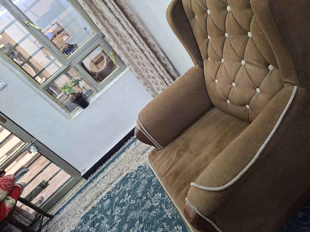 تخم 6 مقاعد
جديد جدا 
بغداد الشعب
***********
السعر 325 الف
