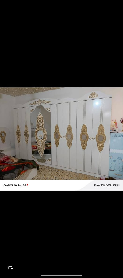 السلام عليكم غرفه تركي للبيع
نضافه 90 من 100 نقص خشبات تشتريهن من السوك ب 30 الف
يصيرن جوه الدوشك الشراي يتفضل خاص واليحب هاذا رقمي بي واتساب ***********
