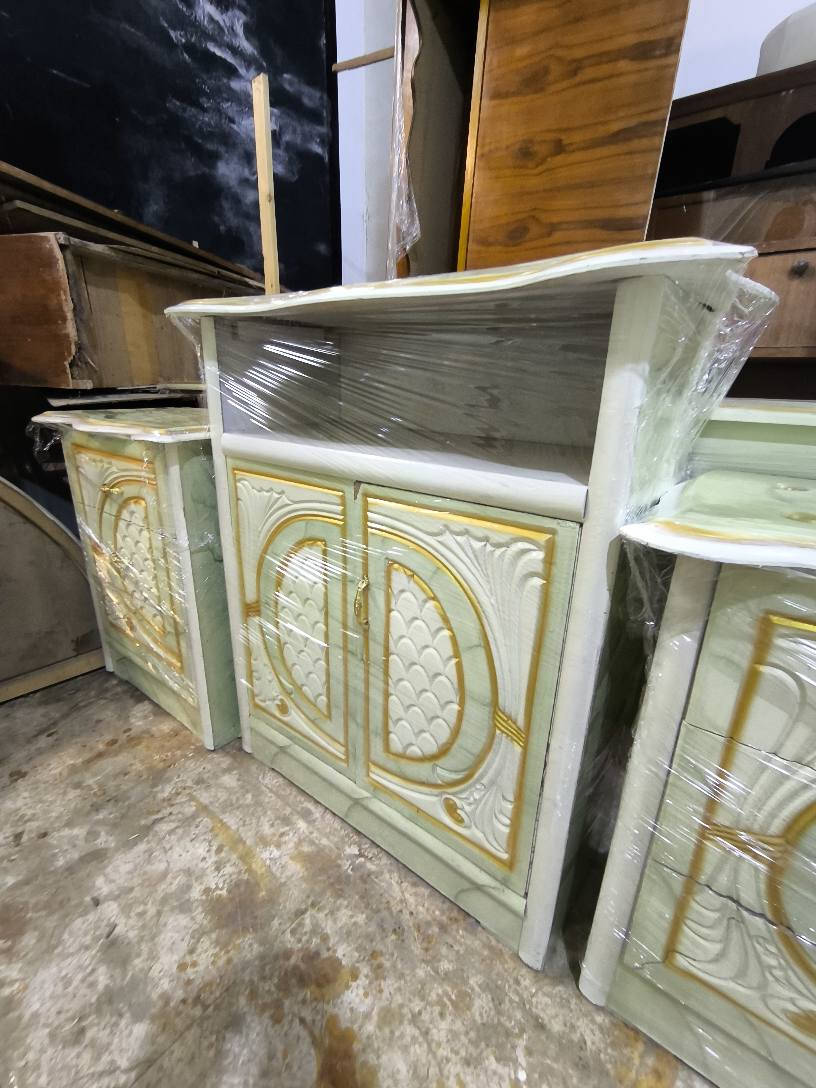 اسلام عليكم ورحمه الله 
غرفه نوم 6 باب صاج صبغ حراري 
جرجوبه توصا بسعر 800 الموقع الكاطون الرازي شارع ابو رباح قرب شارع المدارس مزاد علي الجوراني ضي القمر *********** بعقوبة, ديالى
