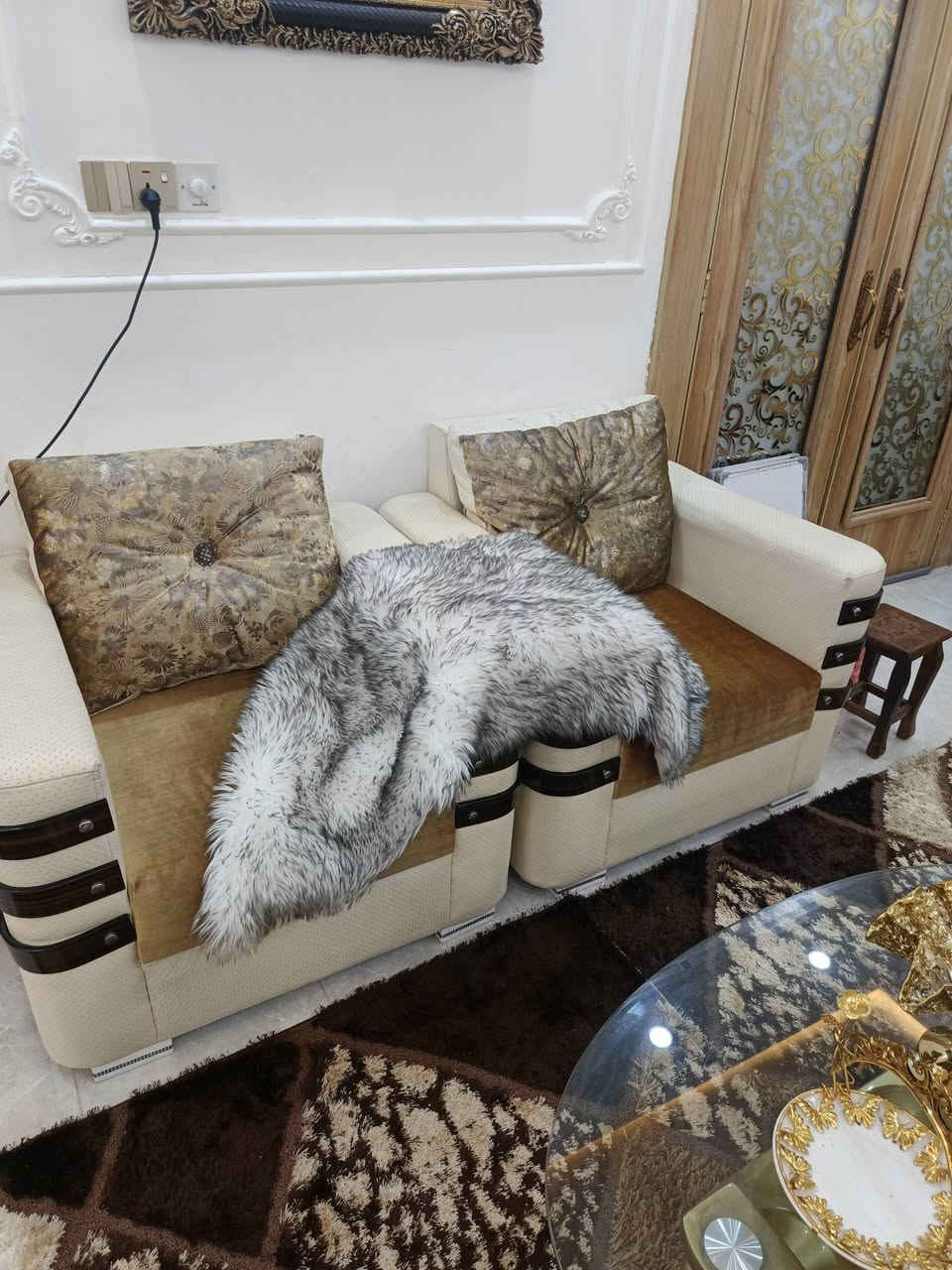 متاح 
طخم تركي مستعمل ١٠ نفرات بحالة جيدة . 
السعر ٢٥٠ ألف بيه مجال بسيط 
للتواصل والاستفسار ***********
