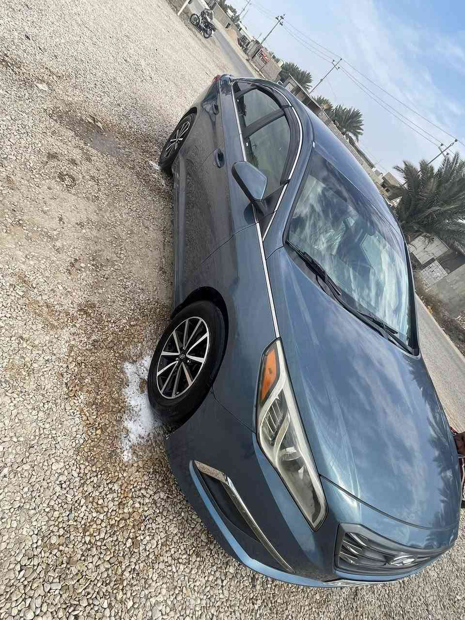 سوناتا موديل 15 محرك 2400 مواصفات عاديه شاشه كامرا سونار مرفق   السعر110 وبيه مجال حق لجيه للستفسار 
***********
