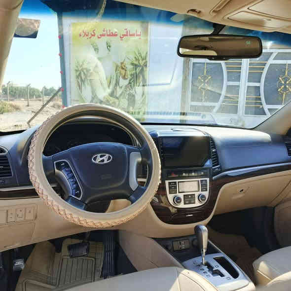 سلام عليكم
سيارة سنتافي موديل 2010 سيارة  كفالة عامة السيارة فور ويل V6 ستة سلندر  تلاثة ونص محركها 3 ثلاث قطع تبريد 7 سبعة راكب حساسات خلفيه بالسقف بني رامة اشاير مري  وتخم تاير جديد رقم اجنبي سنوية جديدة تاريخ انتهاء 2030  
السعر 157ورقة وبيهة مجال 
رقم ‏‪***********‬‏

الموقع بغداد
