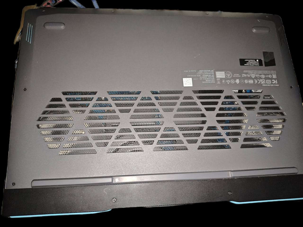 لابتوب لينوفو loq
كارت الشاشة: RTX 4050 
المعالج:  ryzen 7 7840HS
الرام: 8 
التخزين: 512GB SSD 
الشاشة: 15.6 FHD 
دقة الالوان: 100% sRGB
ماداخلة صيانة ابد
مستخدم اقل السنة ( استخدام عادي وليس العاب ضخمة واعمال ضخمة )
المنافذ جميعها تعمل
لايوجد به خدوش 
مكاني كربلاء
لا يوجد به اي ضرر
ملحقاته الكارتونة والشاحنة
السعر مليون و 200


**إذا كنت صاحب هذا الإعلان وتريد حذفه لأي سبب، رجاءا أرسل رسالة إلى الدعم الفني**