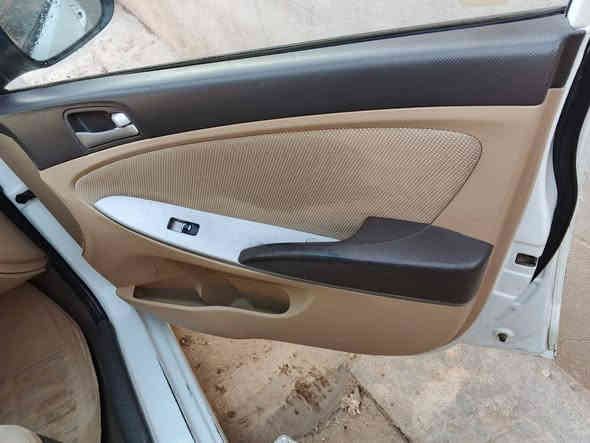 اكسنت خليج مضلع 14 محرك الف وستميه قطرتين مفتوح
بيه 3 قطع وربع صبغ مكفوله من ضربه 
سنويه 28 بسمي سياره رقم اربيل 
هزه 26 
*********** سعر 89بيه مجال 
رقمي بي واتساب
كير اوتو
