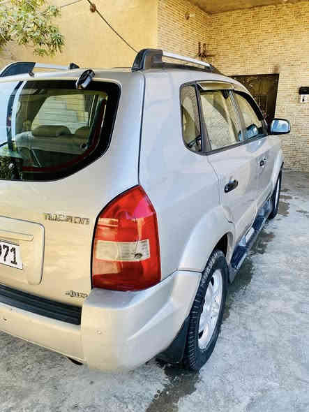 السلام عليكم توسان ٢٠٠٩ رقم بغداد انكليزي سنويه وهزه وارقام جدد خليجي مكفوله كفاله عامه ضربه وتبديل وفتح بيها خشم الجاملغ الامامي فقط صبغ بدون اي تعديل مكينه جديده كير تبريد حداديه زيرو متصرف عليها الف
تحويل ثاني يوم مكان سياره حله السعر ١١٧ بيها مجال ***********
