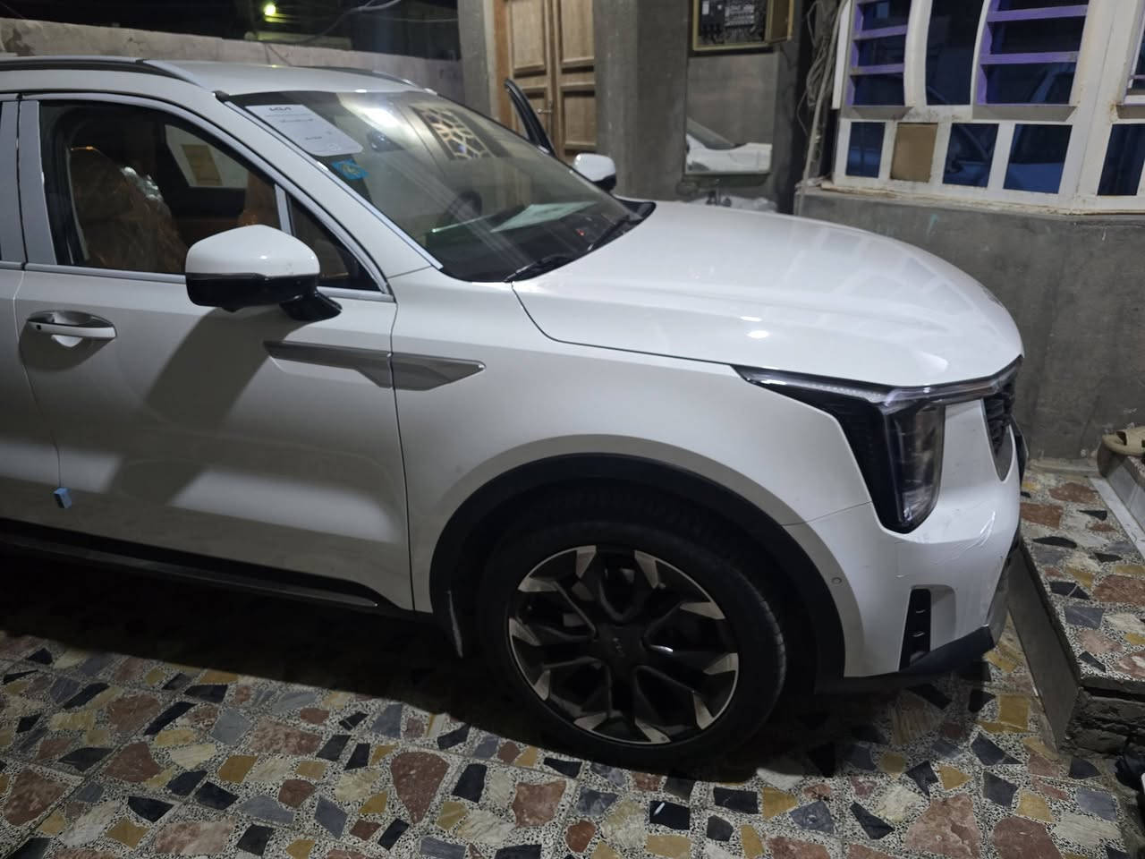 السلام عليكم سورنتو 25 خليجي
ام ظمان 5 سنوات  تبديلات دهن من شركه مجاناً 
فول موصفات 
بصمه 
4 كامرات 
تحكم بل بصمه تقديم وتئخير 
7 راكب 
داتشو 
ويل 20 
كشنات جلد
جنطه كهرباء 
كراسي كهرباء 
شفتات استيرن 
ماشيه 7  الف بعدها زيرو 
سعر 337 

‭***********
