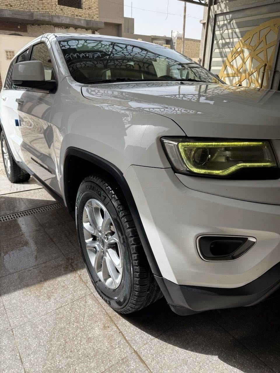 السلام  عليكم
للبيع فقط 
جيب لاريدو

ماشيه 132mi

موديل 2014 وارد خليجي 
السياره رقم بغداد انكليزي  (11)
السياره مكفوله عدا بارد بل باب الامامي جهة العبري
السياره جاهزه مكينه وكير وحداديه 100/100
المواصفات فتحه سقف /كشنات حضن جلد مختم بعلامة  jeep / 7راكب 
السعر اتصل وتدلل
المكان/الديوانيه 
للاتصال ***********
