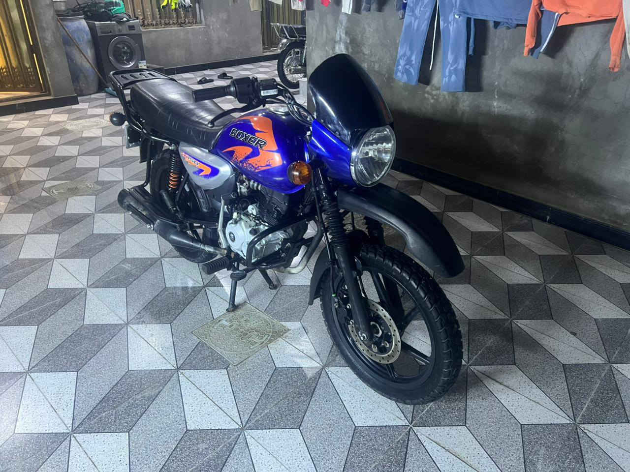 السلام عليكم دراجه جديده ما مفتوح برقي الدراجه رقم ثاني يوم تحويل السعر 2600000 الرقم***********
