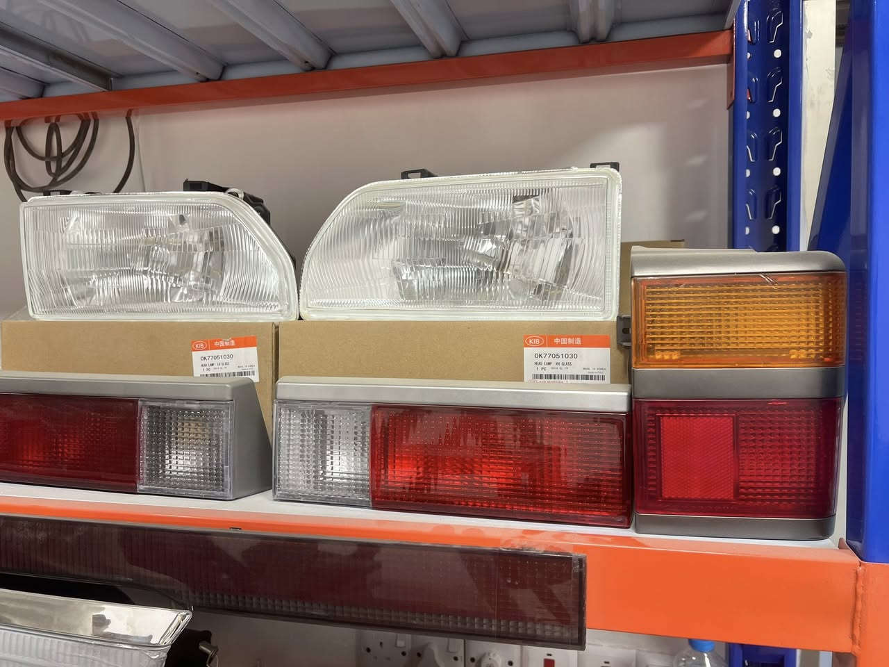 يتوفر قطع غيار السيارات بستا اسيا بريجو اسعار جمله يوجد توصيل كافة مناطق العراق ***********@إشارة.
