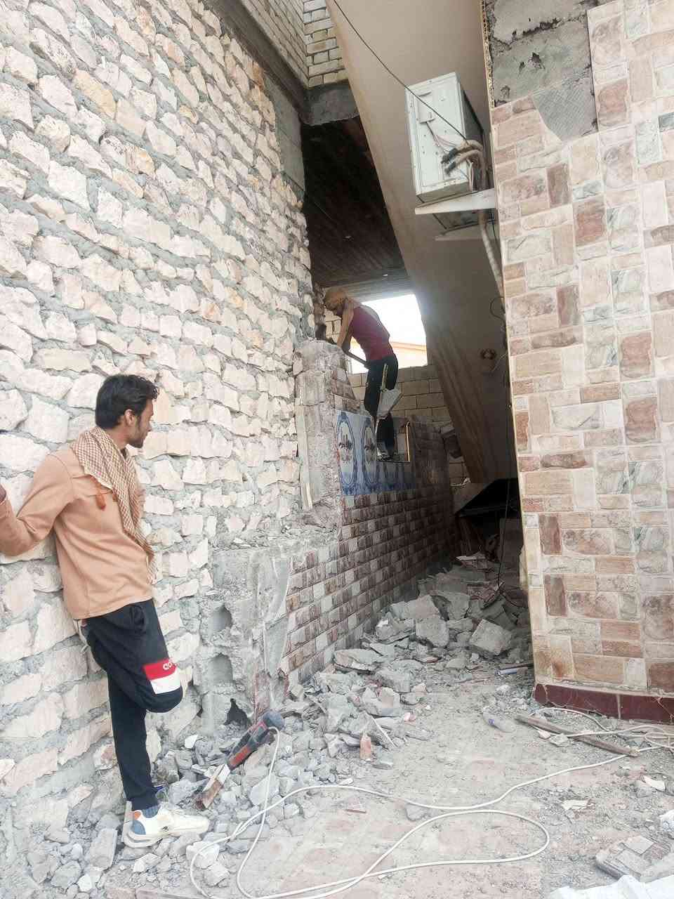 سلام عليكم  / يوجد كادر عمل جاهز  تصعيد مواد  / تنضيف بيوت  / تفليش  / تكشيط  / دفن نهري  / شقلنه ليل ونهار  / وماعليك بكلشي تاخذ شقل جاهز مني  / ومعداتنه جاهز وسياره تجيك للبيت ماعليك بس تصال على رقم/  ، ***********
