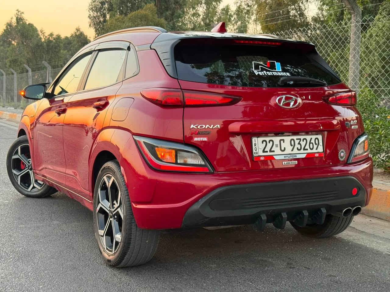 السلام عليكم 👋🏻
للبيع او مراوس 

🔴 Hyundai Kona N Line 2022 🏁

🔹 محرك 1.6 تيربو ⚡️
🔹 قوة 195 حصان 🚀
🔹 كير DCT سريع وسبورت
N Line فول رياضية🔹
🔹 داخلية رياضية وحلوة
🔹 كاميرا خلفية 📸
🔹 رادارات وأنظمة أمان
🔹 شاشة ومواصفات كاملة
🔹مواصفات معروفه باقي

🔴 سيارة بدون صبغ كلين تعبر فقط رصعات صغيره بارد اخوان كلشي اكو بل شوك نظيف يختلف سعره سيارة ما بيها نقص برغي تخم تايرات باتري جديد جامة جديده كاملة تاخذ تفخص وبيها سونار سيارة كير محرك مكفول
الي ماشر بل اخضر بل صور اخيره هذه بارد

📍 مكاني: بغداد الجديدة
💵 السعر: [147]وبيها مجال كلش بسيط
📞 للتواصل: [***********]
