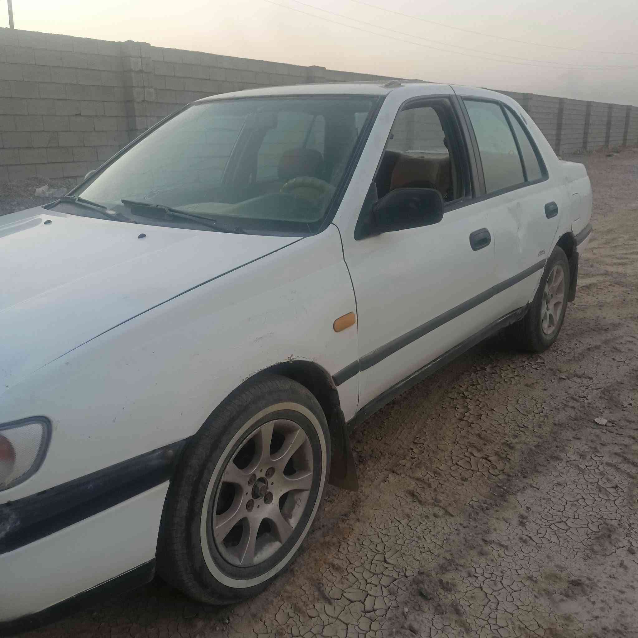 للبيع نيسان سني 91 الرقم فحص الانبار مدفوعه گمرك وظريبه كامله  محرك بالشرط گير اوتوماتيك صدر جديد تايرات اربعه جدد كهربائيات كلهه شغاله   السعر 23 ورقه ويرهم مراوس بسياره  مكان السياره الحويجه ***********
