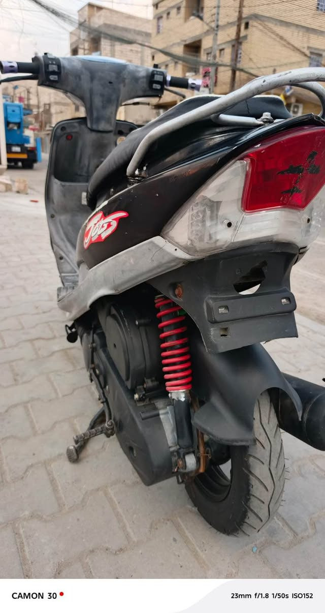 مرحبا ماكس قجمة كلها ابلادية سفل هندر شلعه معدل خير من الله كلشي شغال بيها لايت اشيار اسطاب سكن ابريكات  دبلات الدراجة احلى من الصور السعر ٦٥٠ في البصرة الجمهورية *********** البصرة, العراق
