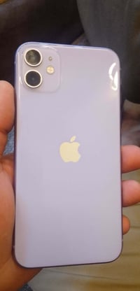 ايفون ١١ ذاكره ١٢٨ البطاريه ٨٢ السعر ٢٥٠ 07808487331