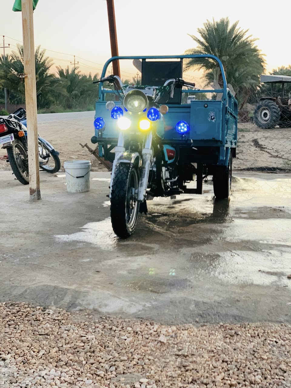 سلام عليكم ورحمة الله وبركاته ستوته واحد وعشرين اوراق مكينه بلادي برغي ما مفتوح بيه ستوته نضيفه حيل تخذاها ما تذب ربع عليه السعر 1700 وبيه مجال قليل 
مكاني الحمزه الغربي منطقه الخميسيه


**إذا كنت صاحب هذا الإعلان وتريد حذفه لأي سبب، رجاءا أرسل رسالة إلى الدعم الفني**