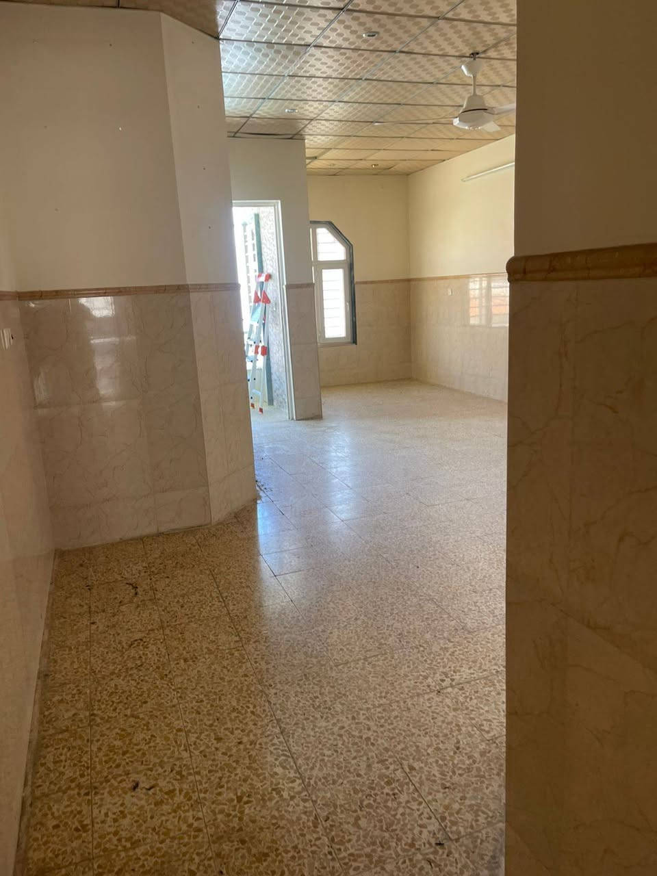 للايجار
شقه للايجار طابق ثاني في حي نركال
غرفتين وصاله وكراج مستقل
مساحة ١٥٠ م
للإستفسار الاتصال على الارقام التاليه 
 ***********
*********** 

ساعات العمل من ١١ صباحا
الئ غاية الساعه ٨ مساءاً
