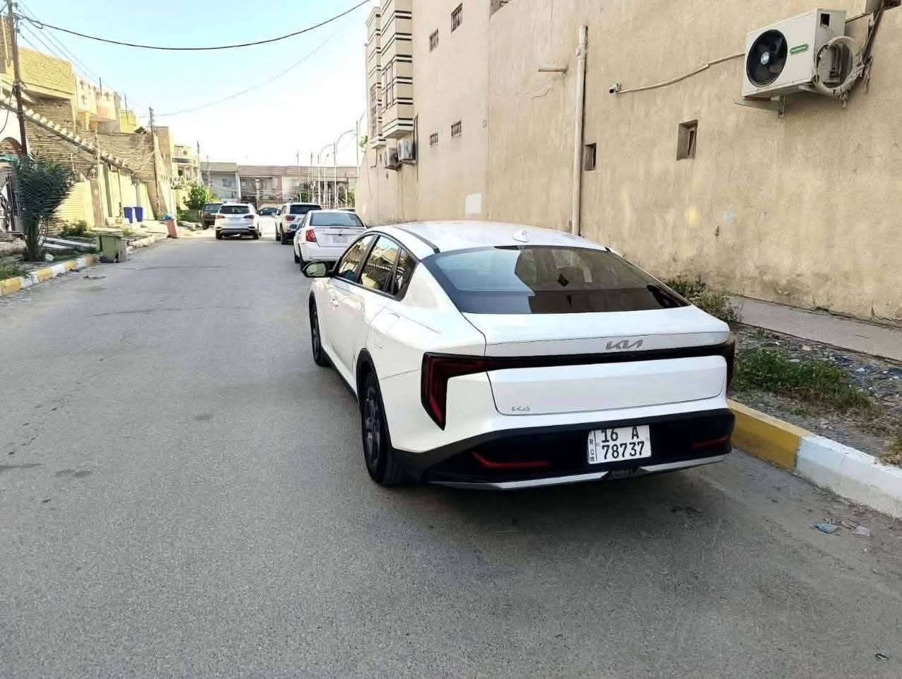 السلام عليكم K4 موديل 25
محرك 2000 دوش رقم شهداء ماشيه 19الف 
حادث فقط بنيد صور الحادث مرفوقه مع المنشور 
مواصفات بصمه 
بصمه ابواب بصمه جنطه مع حساس قتراب تشغيل عن بعد دخول ذكي لد امامي خلفي شاشه متصله سايد ابريك اوتو دكمه فول تحكم ستيرن فول قياده ذاتيه كامره خلفيه دقه عاليه كامره رادار مع حساس اوتو ستوب 
العنوان ناصريه السعر 165 وبيه مجال للاستفسار ***********
