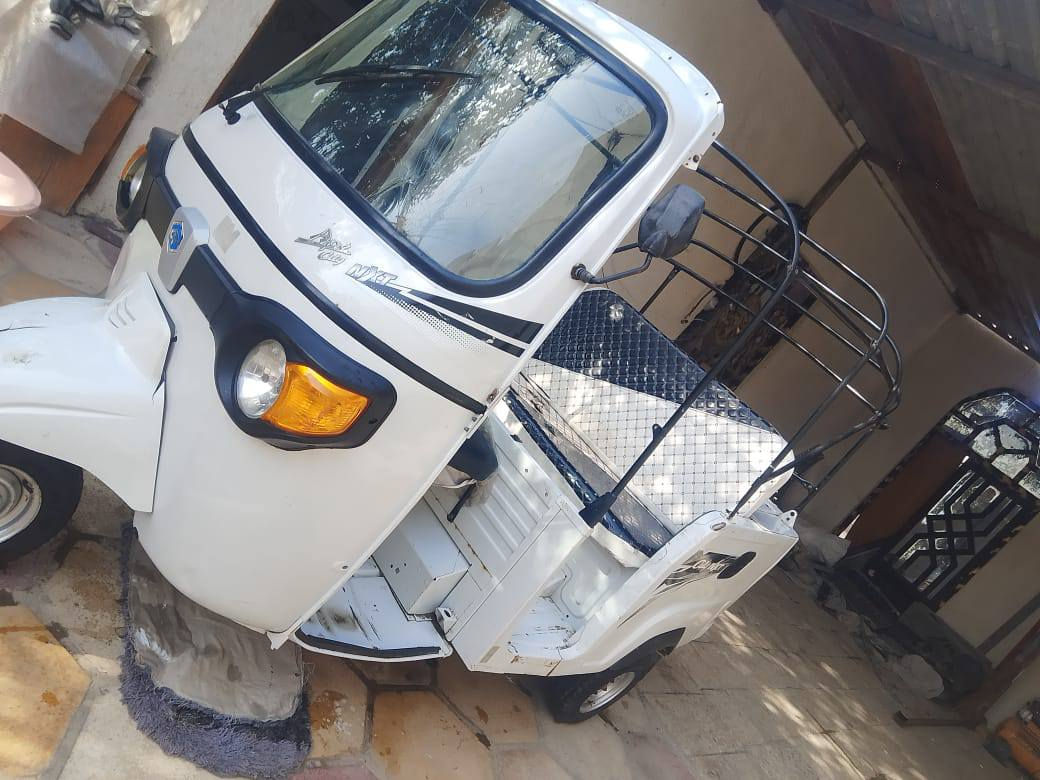 تكتك بياجوا تكتك حلوه وجديد موديل 21 تكتك مجفتهة وتجفيت شركه وكلة جديد تكتك أوراق  وهذا رقمي *********** التكتك گاطعه بس نارية السعر مليون و800
