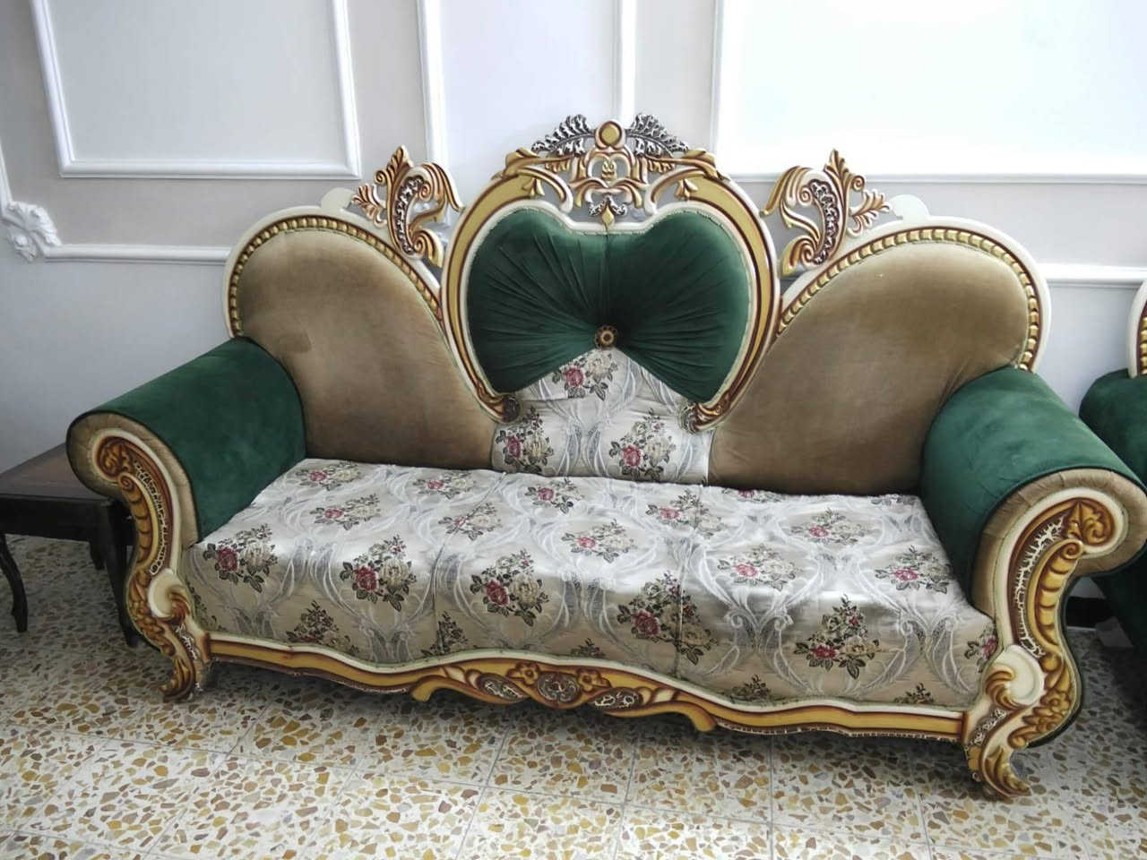 تخم ١٢ مقعد البيع لاستفسار إتصل على الرقم *********** وتساب
