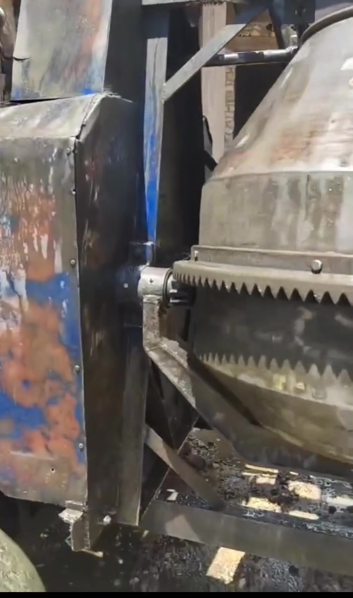 السلام عليكم
خباطه نهضة البيع جاهزه شغاله هندر واحد 
جدر هيكل محرك نضيفه شرط مكفول
خباطه بس تعمل صب ارضيات فقط
السعر :1700 (مليون سبعميه )بيهه مجال////////مكان :الانبار حديثه بروانه 
***********
