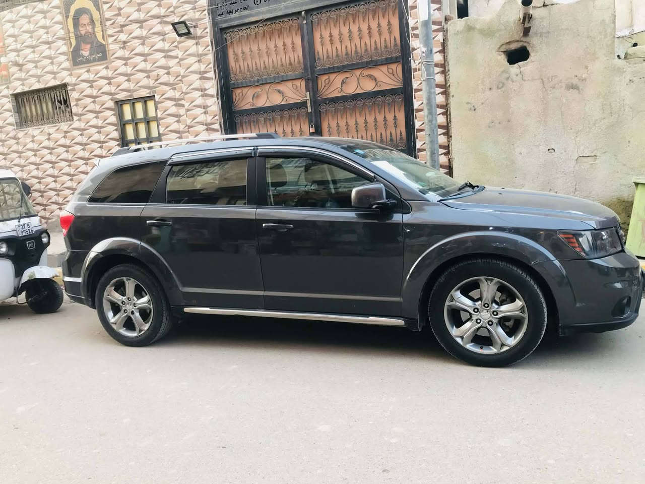 السلام عليكم جورني للبيع 2016 
أمريكي رقم ذي قار ضربتها جاملغ ألسعر 125 وبيها مجال
